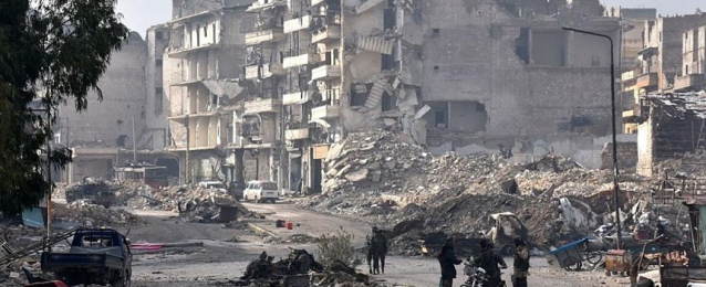 مقتل 9 أشخاص في قصف واشتباكات بريف الرقة بسوريا