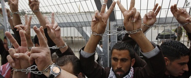 في يومه الـ24..إضراب الأسرى الفلسطينيين يهدد حياتهم