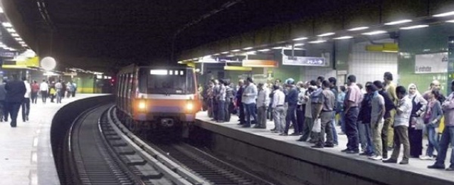 وزير النقل ينفي زيادة في أسعار تذاكر المترو والسكك الحديدية