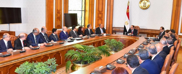 الرئيس يؤكد أهمية دور الدبلوماسية المصرية في الدفاع عن مصالح الوطن في الخارج