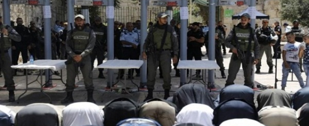 نتنياهو يوصي الشرطة بتفتيش جميع المصلين الداخلين الأقصى