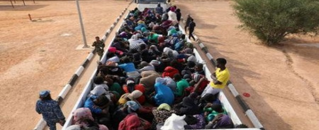 المهاجرون في ليبيا يعانون أوضاعًا “كارثية”