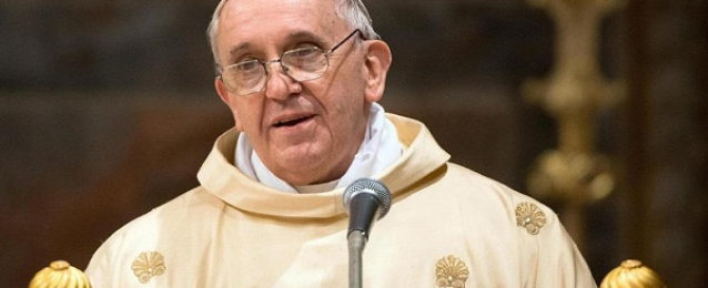 بابا الفاتيكان يدعو العالم لاتخاذ اجراءات حاسمة تجاه الروهينجا