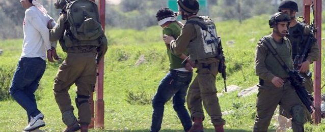 الاحتلال الإسرائيلي يعتقل 18 فلسطينيا