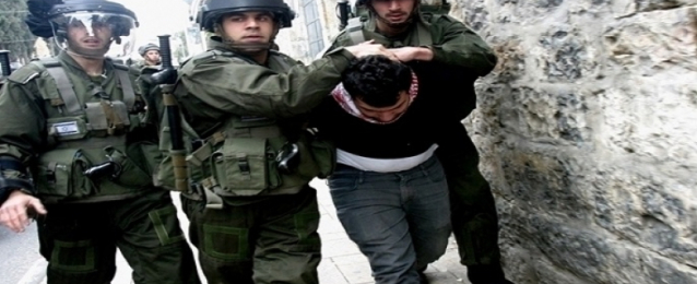 قوات الاحتلال تعتقل 20 فلسطينيا فى الضفة الغربية والقدس