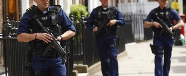 بريطانيا تعتقل 4 أشخاص للإشتباه بتخطيطهم لهجمات إرهابية