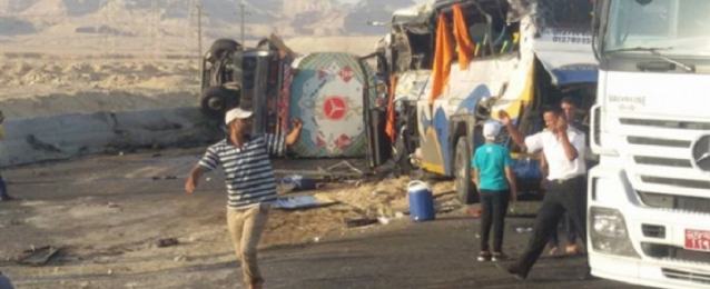 3 وفيات و23 مصاب فى حادث مرورى بطريق السويس – القاهرة