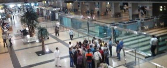 إحباط محاولة تهريب كتب ومخطوطات نادرة إلى السعودية بمطار القاهرة
