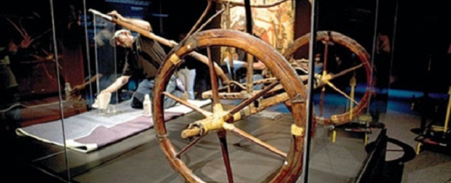 احتفالية بنقل العجلة الحربية الأخيرة لتوت عنخ آمون من القلعة للمتحف الكبير