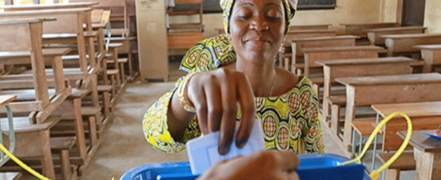 بدء التصويت في أول انتخابات رئاسية في زيمبابوي بعد تنحية موجابي