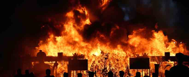 إرتفاع ضحايا الحريق بمومباي الهندية لـ 20 قتيلاً ومصاباً