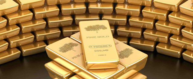 الذهب يتراجع من أعلى مستوى في أسبوع
