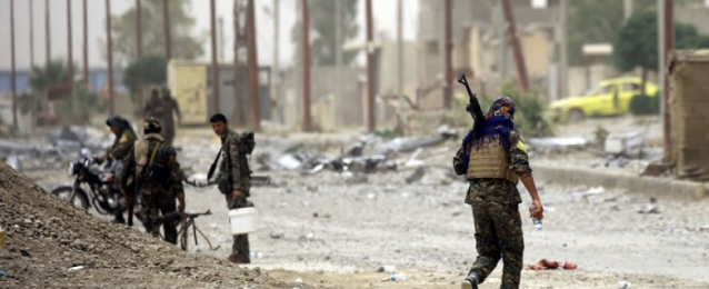مقتل 35 عنصرا من قوات سوريا الديمقراطية وداعش في معارك دير الزور