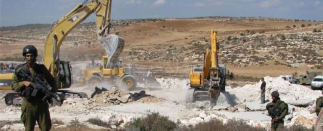 الاحتلال الإسرائيلي يهدم منزلا متنقلا ومنشأة زراعية بالأغوار