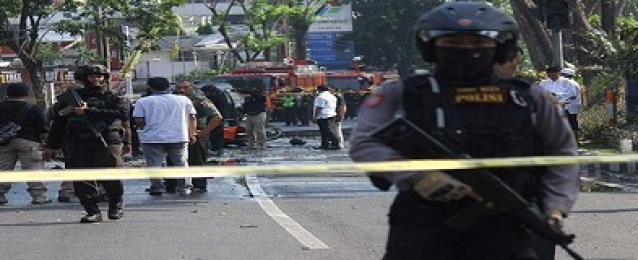 إصابة انتحاري حاول تفجير نفسه خارج مركز للشرطة بإندونيسيا