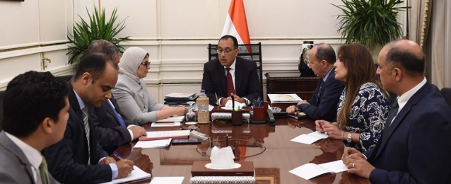 رئيس الوزراء يعقد اجتماعا لمتابعة ملف صناعة وتصدير الدواء المصري