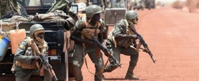 القوات المسلحة المالية تعلن اعتقال 15 إرهابيًا