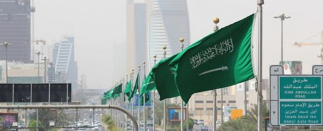 السعودية ترفع جزئياً حظر التجول وتبقيه على مدار 24 ساعة في مكة