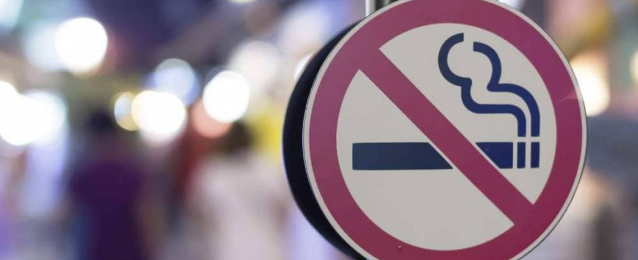 أسبانيا تحظر التدخين وتغلق النوادي الليلية في إجراءات بسب كورونا