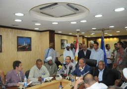 توقيع محاضر التزام بين طرفى النزاع في أسوان بمنع الاقتتال والإحتراب