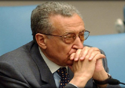 دبلوماسيون: المبعوث السوري الابراهيمي يستقيل الشهر المقبل