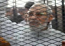 بديع يرد على “الإعدام” من القفص: “مستعد لتقديم دمائى قربانًا لله”