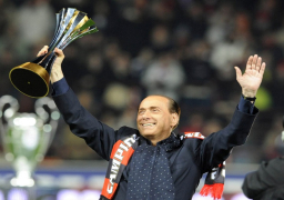 بيرلسكوني : ميلان ليس للبيع