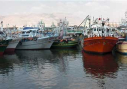 وصول مركب صيد لميناء الأتكة بالسويس عقب إفراج السعودية عنها