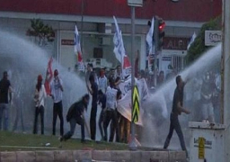 اشتباكات بين الشرطة التركية وأعضاء اتحاد نقابات العمال بإسطنبول