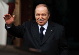 الرئيس الجزائري يتعهد بحماية حرية التعبير