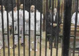 بدء محاكمة مرسى و130 أخرين فى قضية “سجن وادى النطرون”