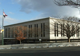 توافد الناخبين على السفارة المصرية بواشنطن للتصويت في الانتخابات الرئاسية