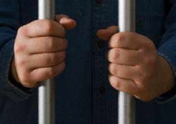 حبس تشكيل عصابي بالسويس لمدة 15 يوما بتهمة سرقة 16 مدرسة