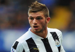 سانتون قلب دفاع نيوكاسل لن ينتقل الى ايه سى ميلان او روما