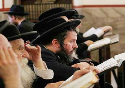 فضيحة تهز إسرائيل..حاخامات يسرقون تبرعات لليتامى