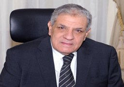 محلب يستعرض مراحل تطور العمل فى مشروع تنمية قناة السويس