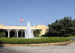 مصدر لبناني: قصر الرئاسة آمن من الحرائق واخلاء عدد من السيارات