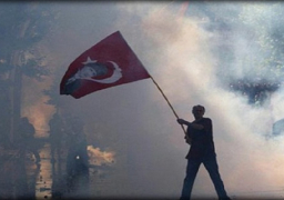 مقتل شاب رميا برصاص الشرطة التركية في تظاهرة باسطبنول