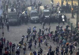 الأمن يسيطر على “أحداث مصر الجديدة”.. ويلقى القبض على 25 متهمًا بينهم شقيقة علاء عبدالفتاح