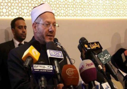 المفتى يؤكد دعمه الكامل لقانون قصر ممارسة الخطابة على اﻷزهريين
