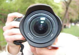 حبس مدمن تصوير الفتيات سنة مع الشغل.. وغرامة 3 آلاف جنيه لكهربائي صور موظفة أثناء نومها في أتوبيس