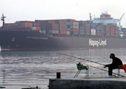 عبور 35 سفينة قناة السويس بحمولة مليون و940 ألف طن