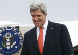 كيري يصل كردستان لحث زعمائها على المشاركة في حكومة جديدة في بغداد