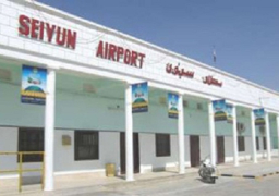 مسلحون من القاعدة يقتحمون مطار سيئون بجنوب شرق اليمن