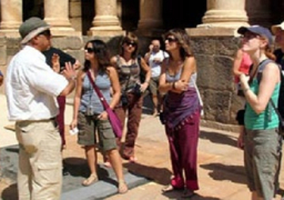 الإحصاء: 20.7 % تراجعا بعدد السائحين القادمين لمصر مايو الماضي