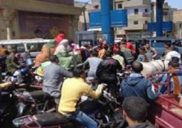 السائقون يرفعون الأجرة بعد زيادة أسعار الوقود