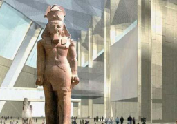 محلب يوجه بتشكيل لجنة لحصر المعوقات التى تواجه استكمال المتحف المصرى الكبير وتسويقه عالميا