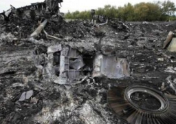 فرق الإنقاذ بأوكرانيا تعثر على 251 جثة في موقع تحطم الطائرة الماليزية