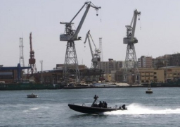 لعاملون بقناة السويس يتبرعون لـ”تحيا مصر” بمرتب شهر