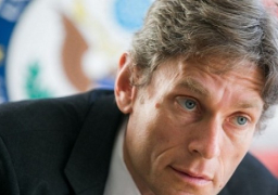 البحرين تطرد مساعد وزير الخارجية الأمريكى لاجتماعه مع المعارضة